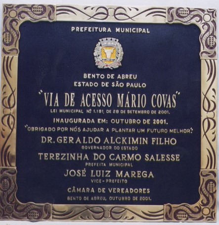 PLACA DE BRONZE FUNDIDO